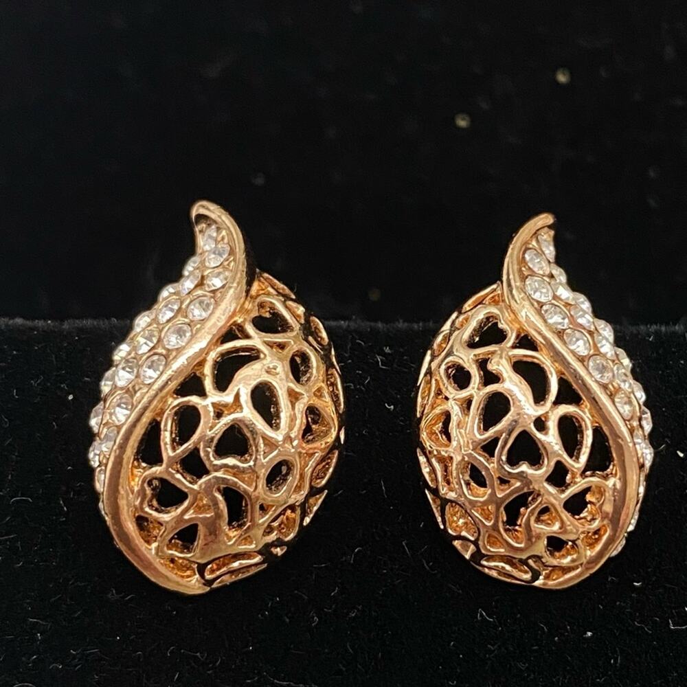 18KGP Cubic Zirconia heart filigree leaf earrings classic minimalist classy